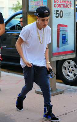 12.10 | Justin Bieber passeando em Miami