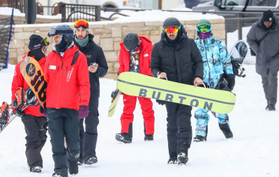 31.12 | Aproveitando uma manhã de snowboard com os amigos em Aspen