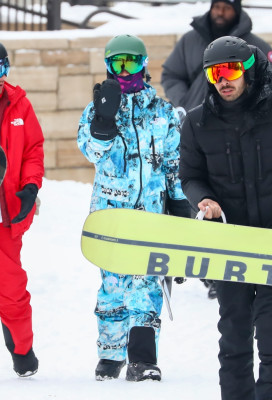 31.12 | Aproveitando uma manhã de snowboard com os amigos em Aspen