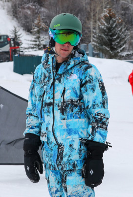 31.12 | Aproveitando uma manhã de snowboard com os amigos em Aspen