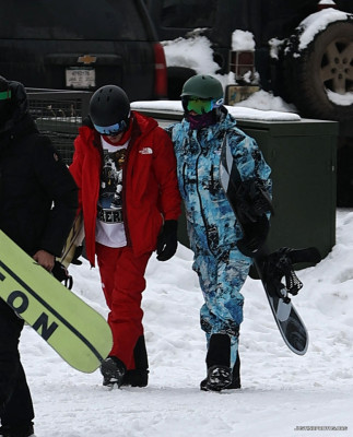 31.12 | Aproveitando uma manhã de snowboard com os amigos em Aspen