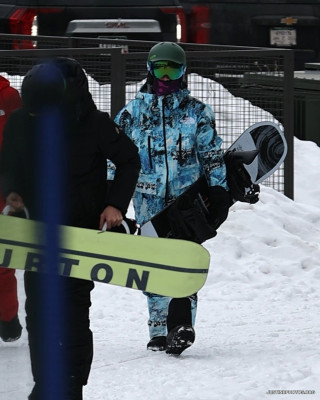 31.12 | Aproveitando uma manhã de snowboard com os amigos em Aspen