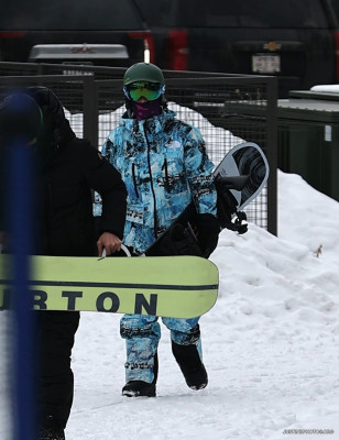 31.12 | Aproveitando uma manhã de snowboard com os amigos em Aspen
