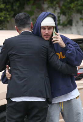 15.12 | Saindo de um almoço de negócios em Los Angeles