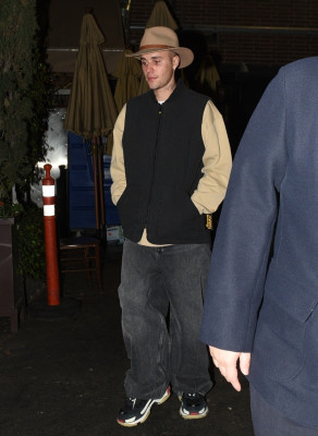 20.01 | Saí para jantar sozinha no Il Pastaio, em Beverly Hills
