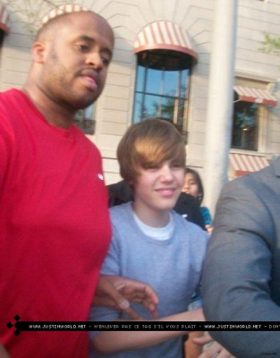 17.04 | Justin Bieber antes do Juno Awards