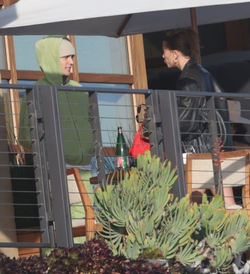 14.02 | Almoço de Dia dos Namorados no restaurante Nobu, em Malibu