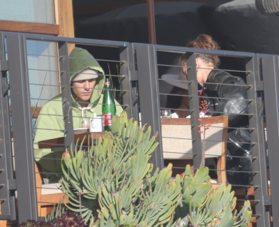 14.02 | Almoço de Dia dos Namorados no restaurante Nobu, em Malibu