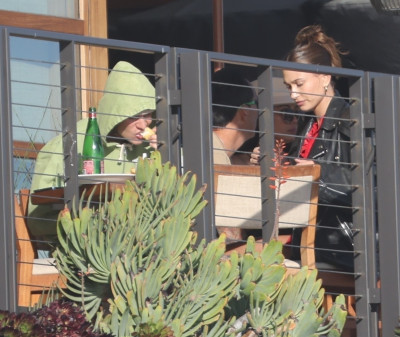 14.02 | Almoço de Dia dos Namorados no restaurante Nobu, em Malibu