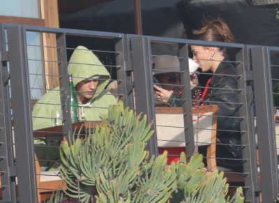 14.02 | Almoço de Dia dos Namorados no restaurante Nobu, em Malibu
