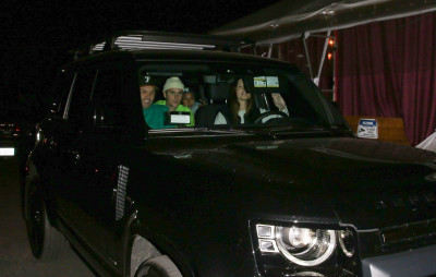 17.02 | Saindo após um jantar com amigos no Matsuhisa, em Beverly Hills