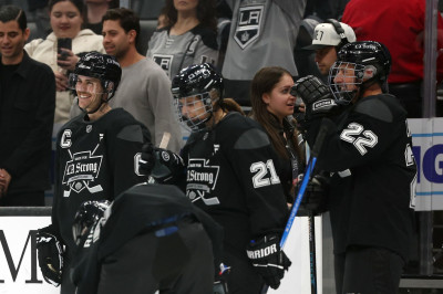 23.02 | Justin Bieber no evento "Patine por uma LA Forte", realizado pela NHL e pelo Los Angeles Kings.