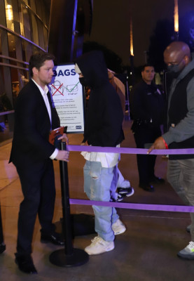 03.03 | Chegando ao jogo entre Lakers e Clippers, em Los Angeles