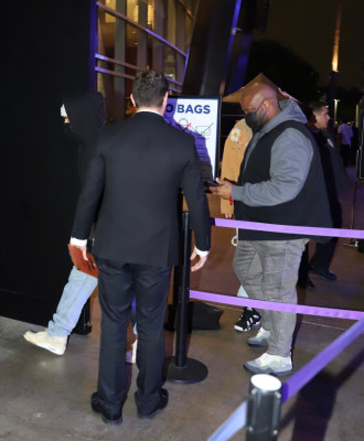 03.03 | Chegando ao jogo entre Lakers e Clippers, em Los Angeles