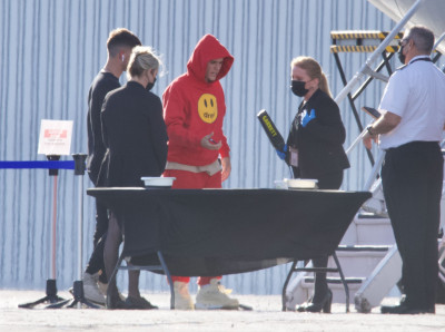 13.03 | Embarca em um jato particular em Los Angeles