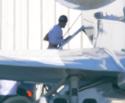 16.03 | Embarca em um jato particular em Los Angeles
