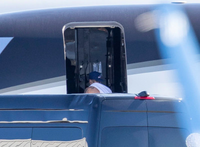 16.03 | Embarca em um jato particular em Los Angeles