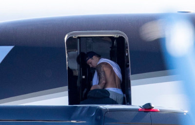 16.03 | Embarca em um jato particular em Los Angeles