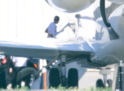 16.03 | Embarca em um jato particular em Los Angeles