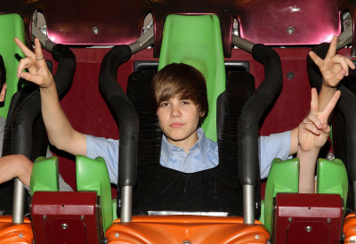 05.08 | Justin Bieber no Six Flags Magic Mountain