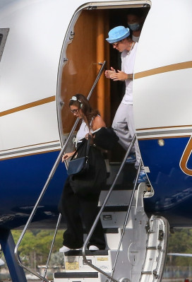 13.04 | Chega ao aeroporto de Miami