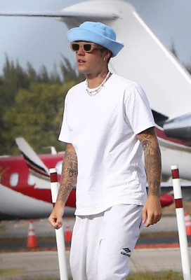 13.04 | Chega ao aeroporto de Miami