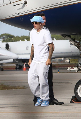 13.04 | Chega ao aeroporto de Miami