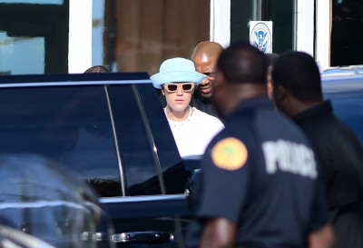 13.04 | Chega ao aeroporto de Miami