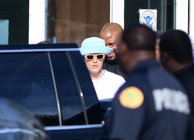 13.04 | Chega ao aeroporto de Miami