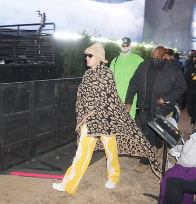 16.04 | Curte a apresentação de Billie Eilish no Coachella