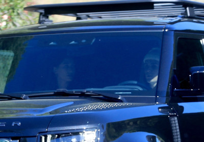19.04 | Faça um passeio de carro por Beverly Hills