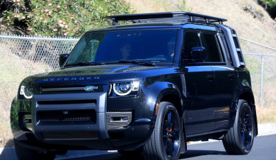 19.04 | Faça um passeio de carro por Beverly Hills