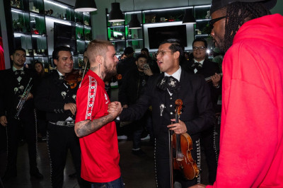 07.10 | Justin Bieber no The League, em Los Angeles, Califórnia.