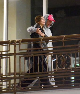 26.04 | Em um jantar romântico no Sushi Park, em Los Angeles
