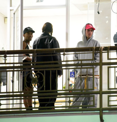 26.04 | Em um jantar romântico no Sushi Park, em Los Angeles