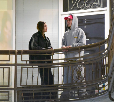 26.04 | Em um jantar romântico no Sushi Park, em Los Angeles