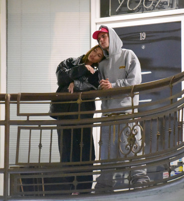 26.04 | Em um jantar romântico no Sushi Park, em Los Angeles