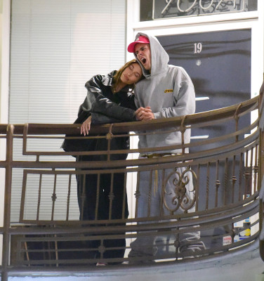 26.04 | Em um jantar romântico no Sushi Park, em Los Angeles