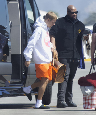 01.06 | Embarque em um jato particular em Los Angeles