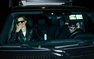 29.06 | Saindo da igreja Churchome, em Beverly Hills