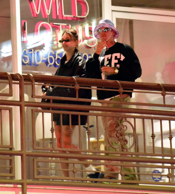 01.07 | Saída para comer sushi em West Hollywood