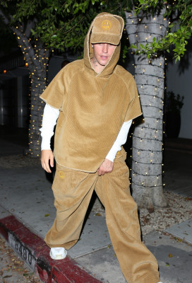 17.08 | Saindo do jantar no Catch Steak, em West Hollywood