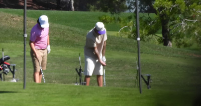 03.10 | Jogando golfe em Beverly Hills com um amigo