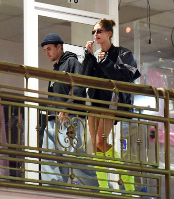 14.10 | Saindo do restaurante Sushi Park, em West Hollywood