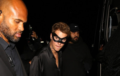 21.10 | Saindo da festa de 27º aniversário da Doja Cat em West Hollywood