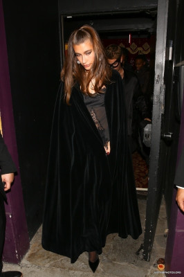 21.10 | Saindo da festa de 27º aniversário da Doja Cat em West Hollywood