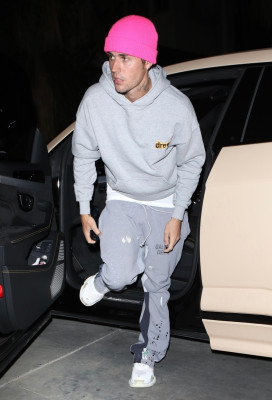 26.10 | Chega para um culto da Igreja Churchome em Beverly Hills
