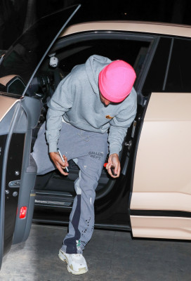 26.10 | Chega para um culto da Igreja Churchome em Beverly Hills