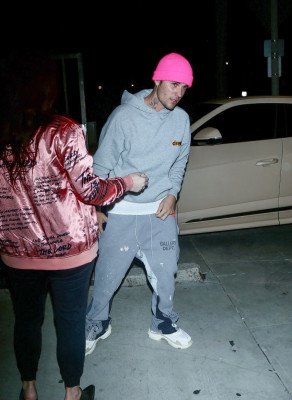 26.10 | Chega para um culto da Igreja Churchome em Beverly Hills