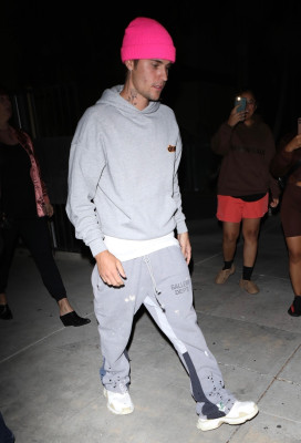 26.10 | Deixando a Igreja Churchome, em Beverly Hills